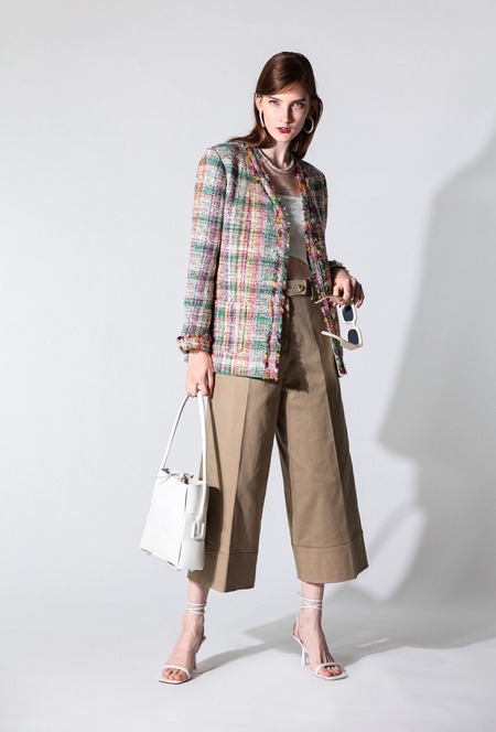 460B8EB1-B549-4957-A327-3EABD8E51EA6