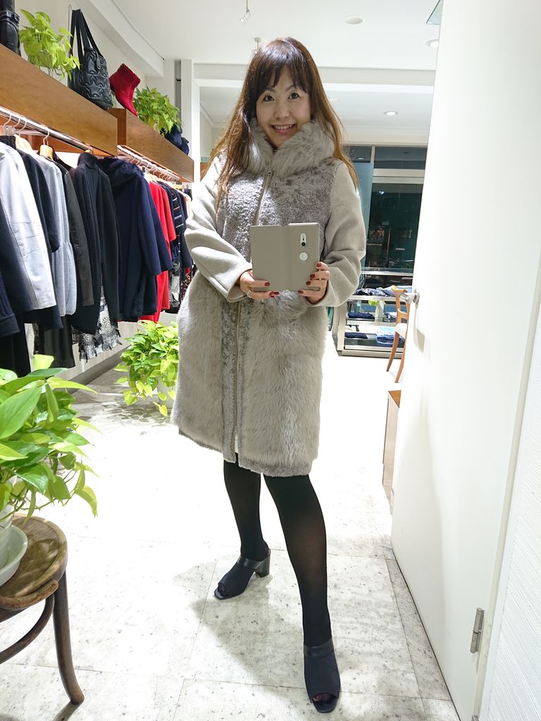 Lisa Conte' リサ コンテのムートンを着てみました💖 : DUALVIEW 白金