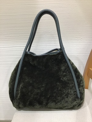 F4DC4FB8-7F77-4543-9385-B6DC6FF89917