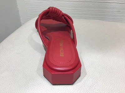 1BD7F32E-8BD2-430E-BB85-2C7DB24A8B84