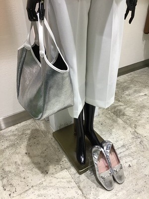 1B4A1FA6-6F95-42D3-8B77-9A78929D2D2E