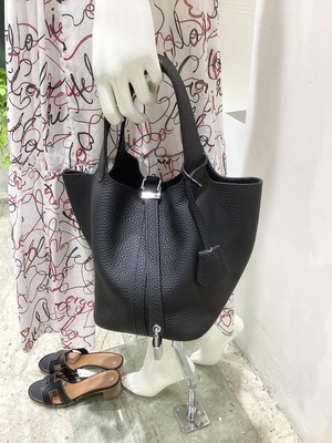 1F17C63C-DC32-406E-B2D4-FCBEB88D1D49