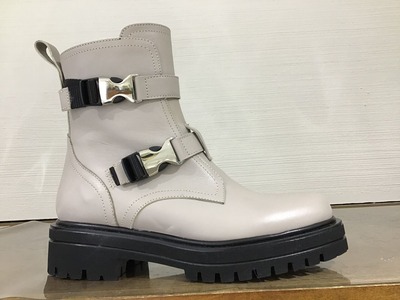 3354C191-1BE7-4D36-957E-155C3186C1EB