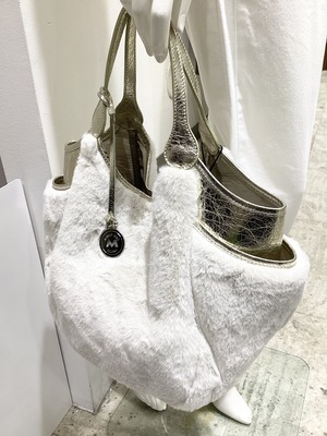 E1CAF98F-553A-461E-A0C1-0217EA461812