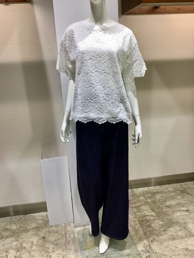 2B558658-2A7C-4A1F-86CD-7038224B8578