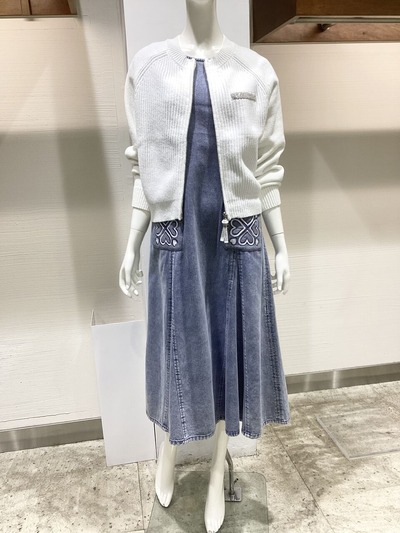 F3DFD9D9-AF7C-423F-8A29-26C4A4CE9B7F