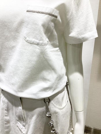 A5E0C2D5-8AA3-4B9A-8980-4164C2E5680F