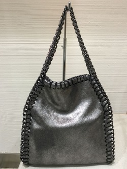 66B87673-8FA9-4EF5-8B5A-B574EFD7C407