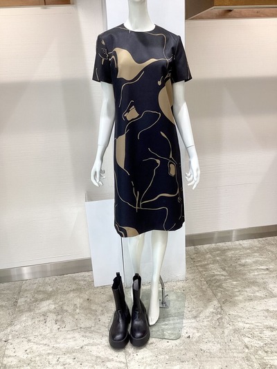 D23DEBDF-E136-4306-A9D9-F232E9D3D27E