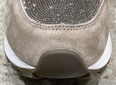 E921FCF5-0B83-4AA9-B7E6-4A6AF3673C1C