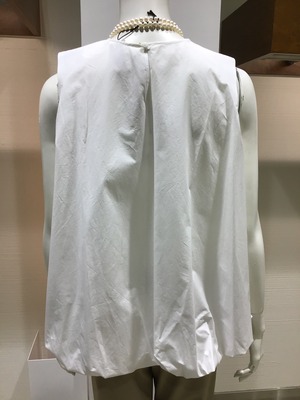 F5F8B140-03BD-42EE-B326-809E30A68B30