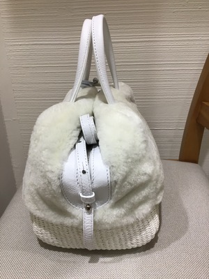 CDD1E912-F7E2-4FAA-82E3-113F51B83EC9