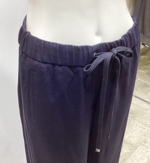 B1B542F8-CCB2-4585-B4FD-F181C93DA350