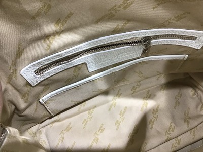 7F426569-C391-405D-A1E3-B65B05DAAD72