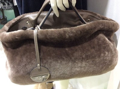 39D25DE2-45DF-4B12-BBCD-542A64DF70A3