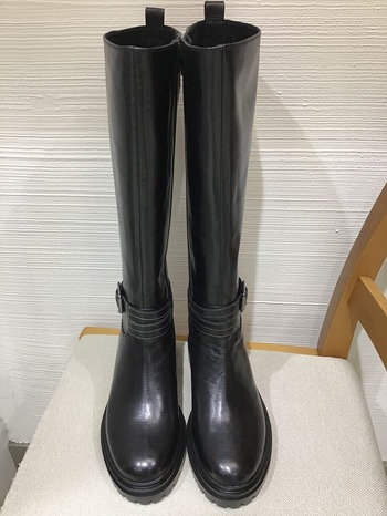 5D647FF0-6F84-448B-9DBC-88CED5CEEC01