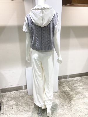 2FE81978-7D92-4854-9880-3194DABDAA01