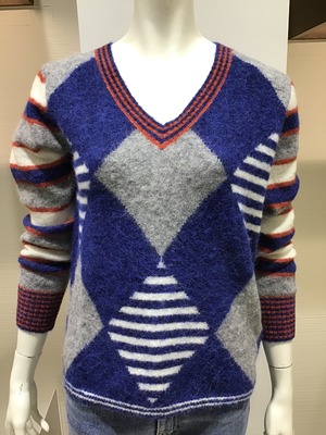 B7B8FE82-22B3-4BE1-B06D-17E6AC8BFCB5