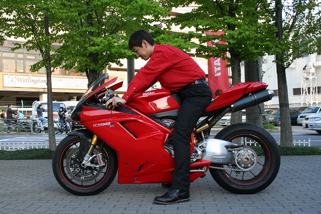 激レア！スタッフ No.2 2008 Ducati 1098 S | Motorcycle.com