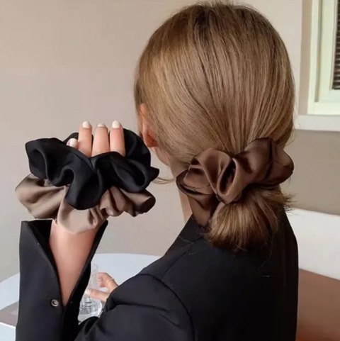 ヘアアクセサリー
