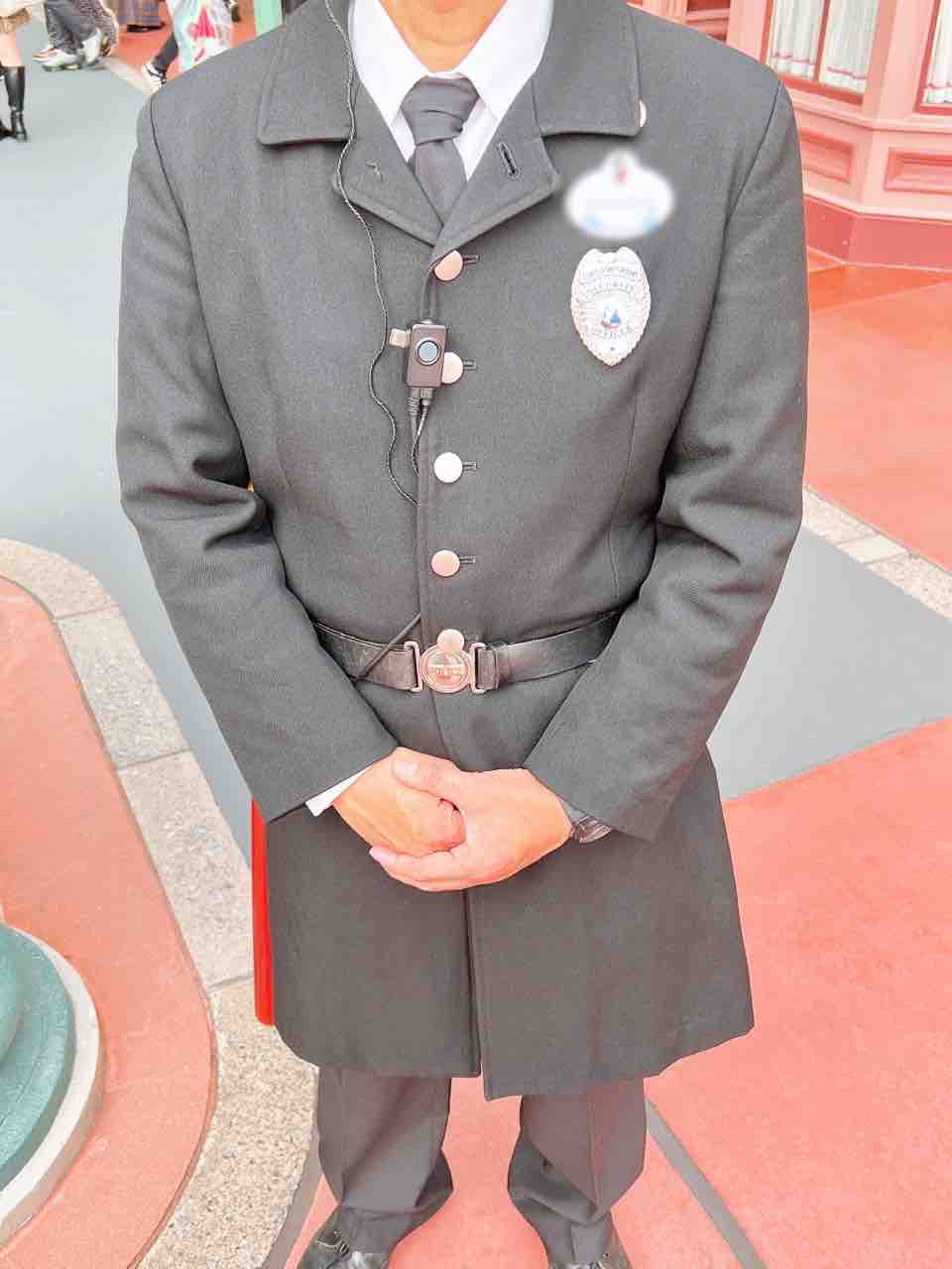 東京ディズニーリゾート・セキュリティバッジ 貴重 TDR 東京ディズニーリゾート セキュリティ キャスト バッジ