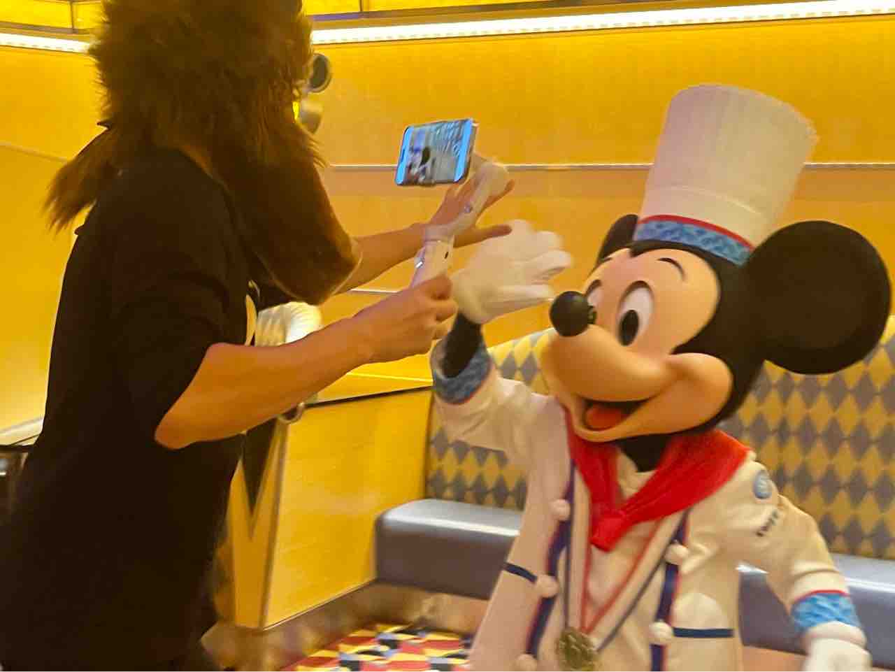 朝シェフミッキー行ったらミッキーがいた件😃 : 噂のDヲタくんの