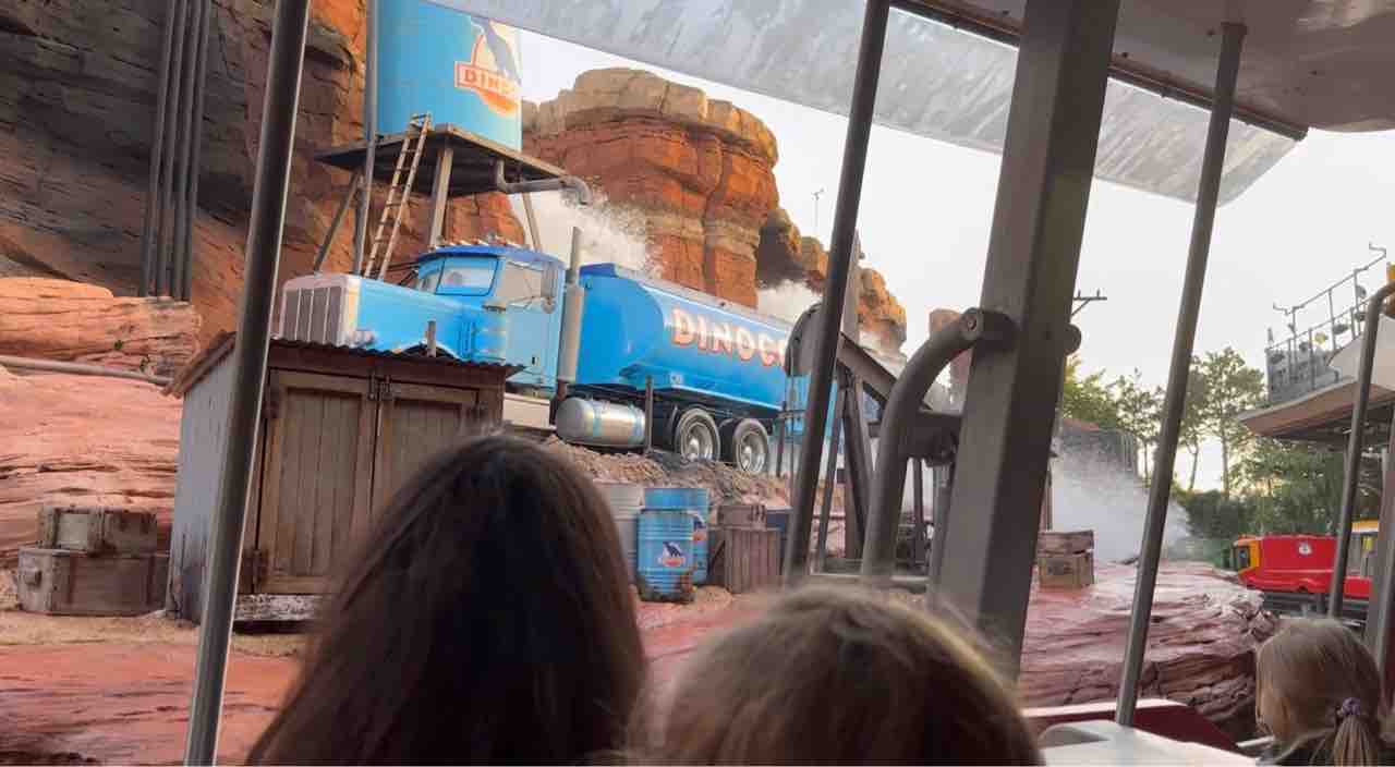 オールドディズニーCARS Paris