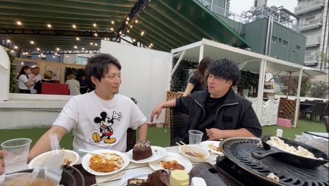 代表2人