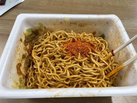 ペヤングのめん
