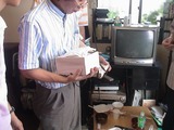韓国では人間国宝級の陶芸家による茶碗を頂く。
