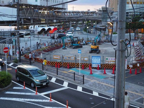 20220812駅前工事 (8)