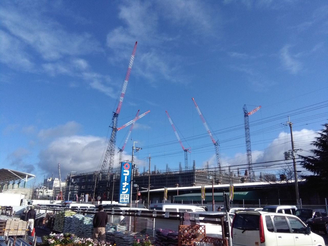 芝生の巨大クレーンによる工事状況 できるのはlandportという物流施設 高槻network新聞 芝生の巨大クレーンによる工事状況 できるのはlandportという物流施設 高槻network新聞