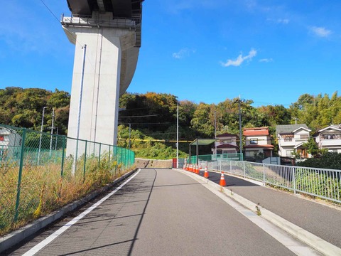 20231118梶原バス停近く (1)
