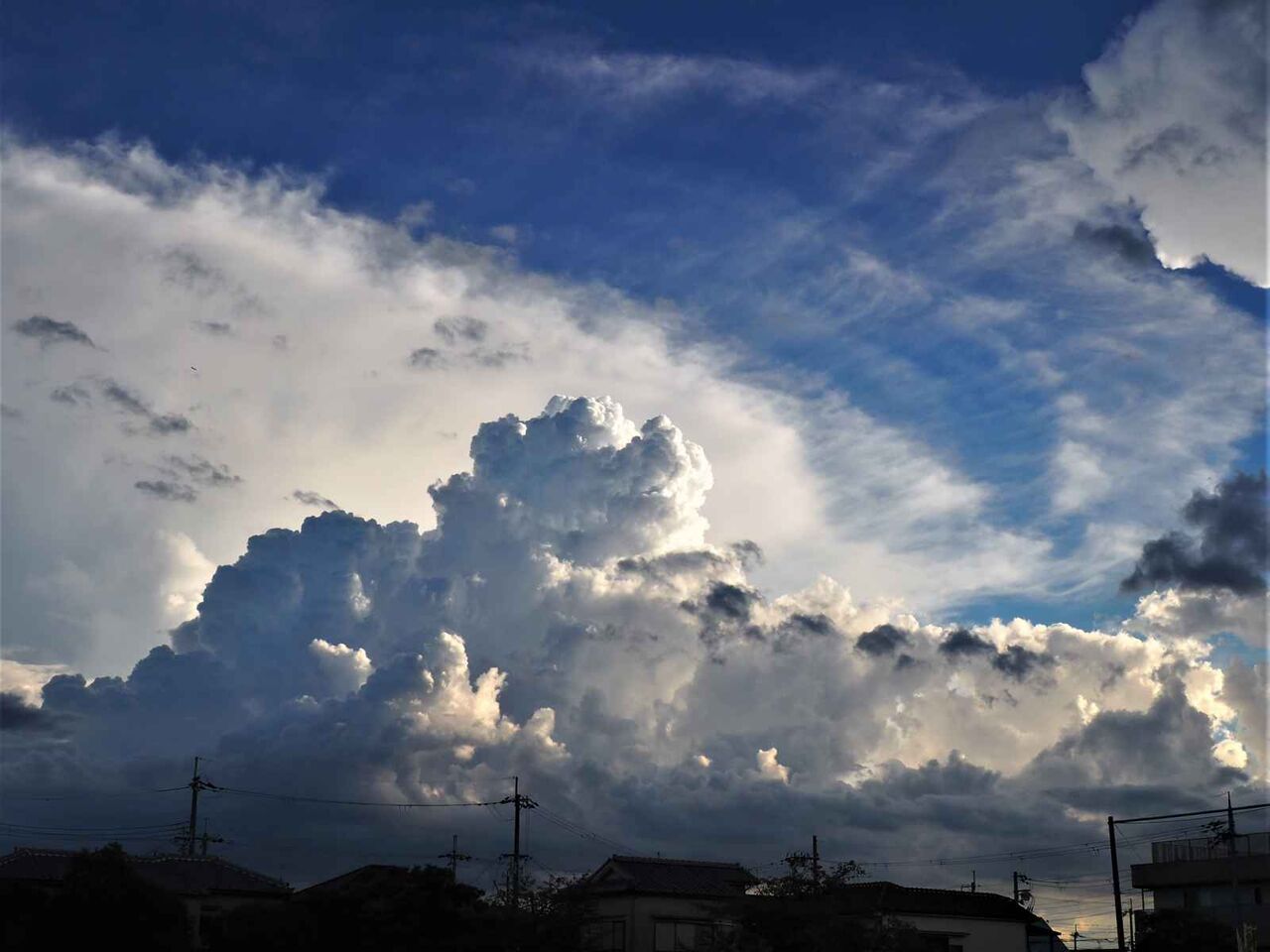高槻の夏の雲 日中夕刻に夏の入道雲が現れた 2023年8月26日