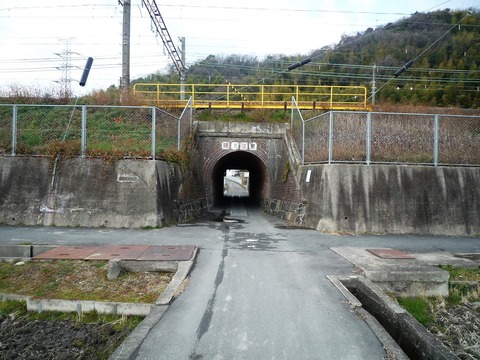 tunnels7_2