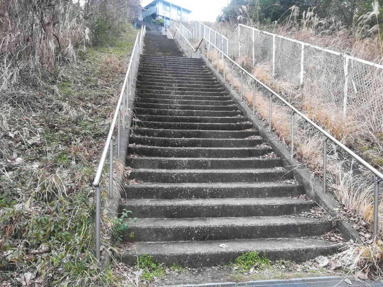 高槻の階段の段数を調べてみる その15 美しが丘1丁目 高槻network新聞 高槻の階段の段数を調べてみる その15 美しが丘1丁目 高槻network新聞