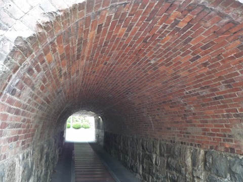 tunnels8_3
