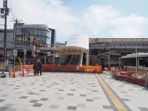 20230305JR高槻駅前 (10)