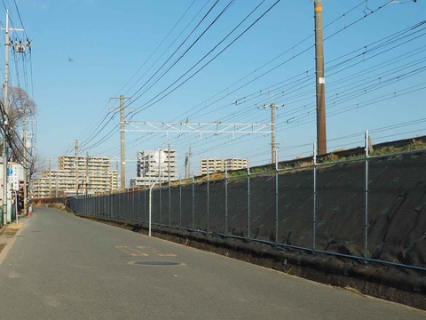 20240105JR京都線柵 (2)