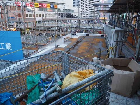 20220812駅前工事 (2)