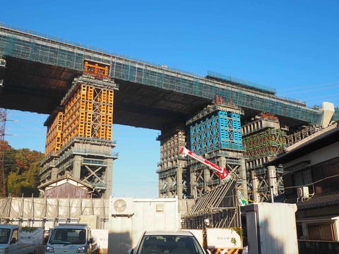 20251124新名神JR付近 (3)