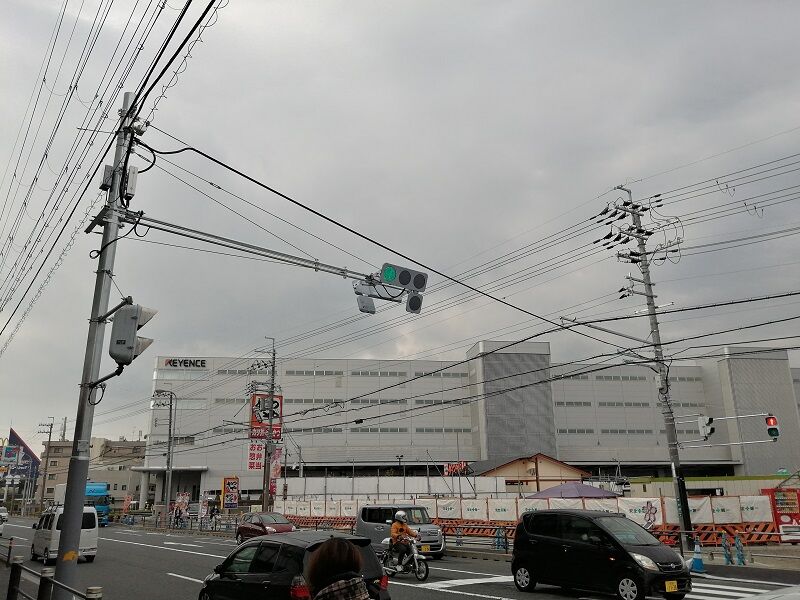国道171号線野田交差点 拡幅工事に伴い薄型の信号機に変わってる 高槻network新聞 国道171号線野田交差点 拡幅工事に伴い薄型の信号機に変わってる 高槻network新聞