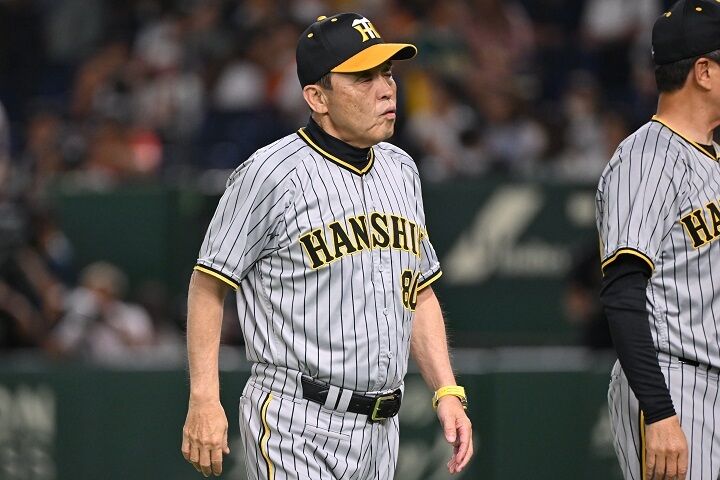 阪神を10連勝に導いた“7回のエンドラン”　球界OBが岡田監督の采配を絶賛！「次から次へと手を打ってくる」