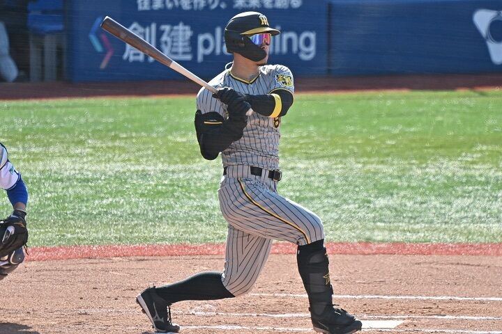 「脳汁出た」完全復活の佐藤輝明が圧巻３ラン＆満塁弾！阪神の単独首位浮上に熱狂止まず「音がヤバい」