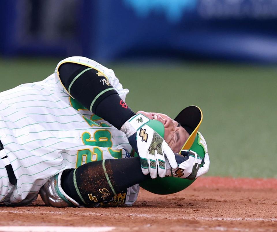 【野球】阪神・梅野は左尺骨の骨折で今季絶望　岡田監督「今年は無理でしょ」試合中に病院を受診　五回に死球を受ける のアレコレスレッド