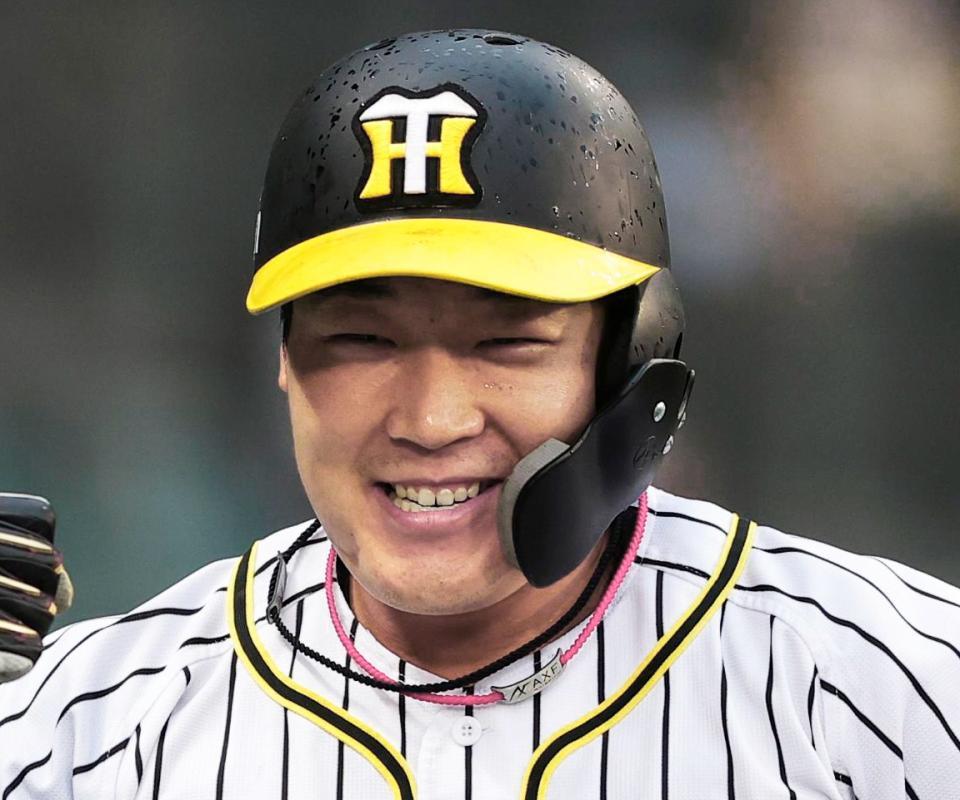 4番大山悠輔が明かした佐藤輝明への願い 「ミスタータイガースはテルであるべき」「これからはテルがメインでやっていくべき」