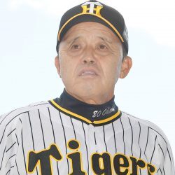 阪神・岡田監督が愛用する「ド派手な阪神カラー」腕時計の「まさかのお値段」