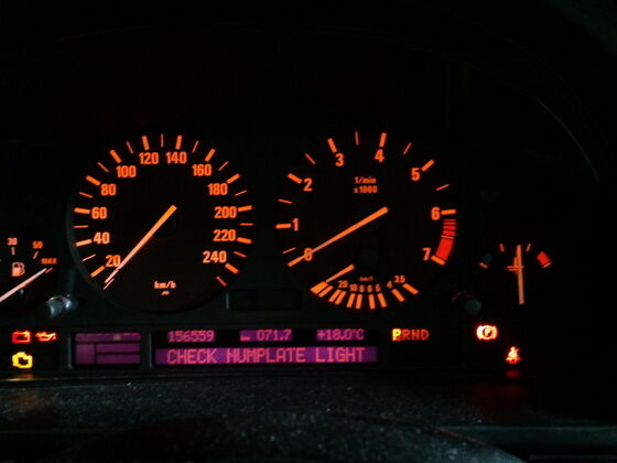 解消！CHECK NUMPLATE LIGHT しかし・・・ : e39maniacsのblog