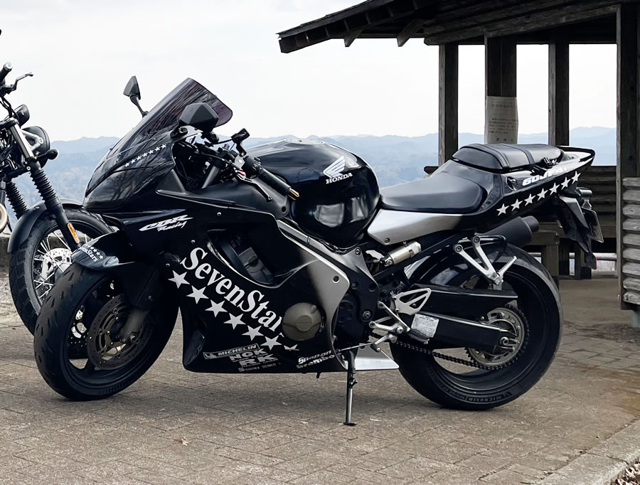 CBR600F4i は今でも乗りやすい : 50歳元2stライダー大型二輪免許取得日記 CBR600F4i は今でも乗りやすい : 50歳元2stライダー大型二輪免許取得日記