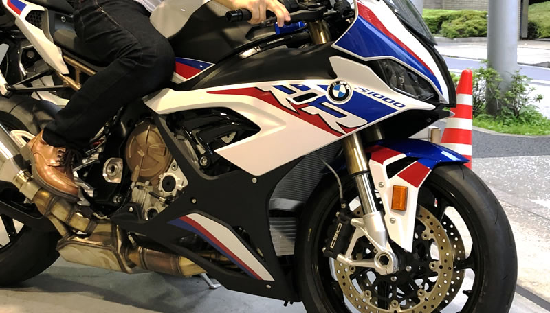 試乗s1000rr 新型は顔がカッコいいだけじゃない 50歳元2stライダー大型二輪免許取得日記